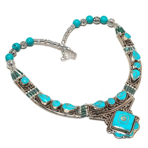 Collana boema con pietre