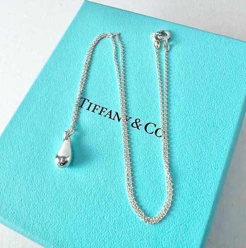 Collana con ciondolo goccia - con, a