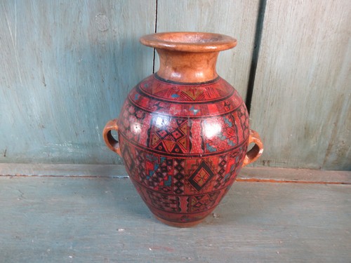 Old ethnic terra - mattone, vaso