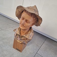 Busto in cartapesta leccese