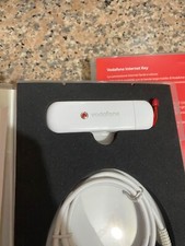 Stock 4 PEZZI  Modem USB INTERNET Vodafone mobile Connect e172 Coppia 3765z 3765