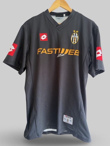 Lotto juventus 2001 fuori - lotto, 2001/02