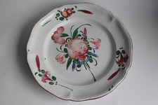Antico piatto in maiolica