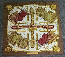 Sciarpa di seta di lusso