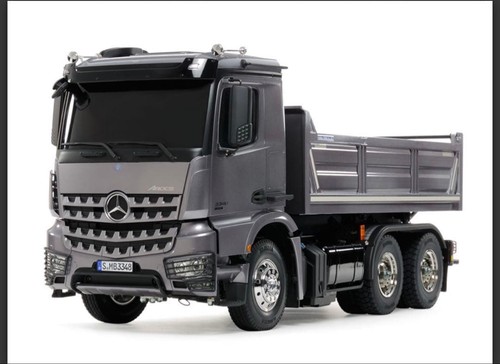 Camion con cassone ribaltabile