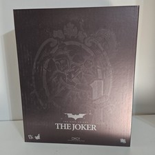 HOT TOYS Batman Il Cavaliere