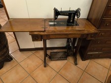 MACCHINA DA CUCIRE D'EPOCA