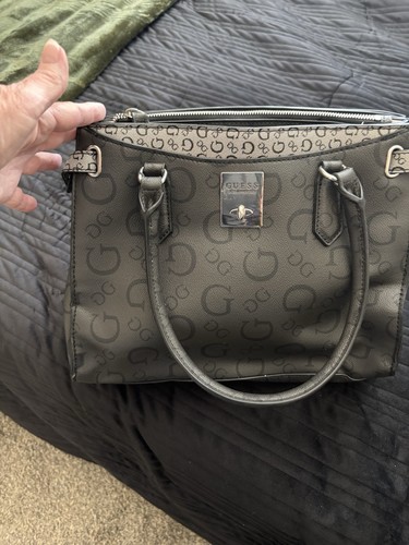 Guess marysville black logo - marysville,