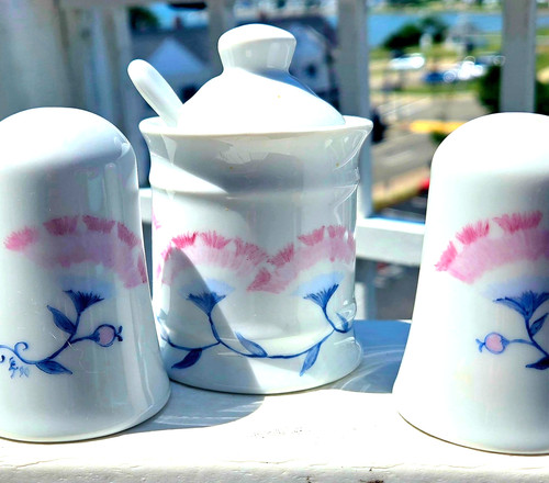 Hellas porcelain - g.c.h.i.,