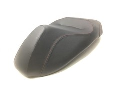 SELLA NERA FILO ROSSO PIAGGIO