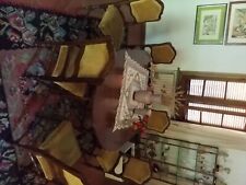 Tavolo da salotto in legno costruito da artigiano Tambellini con 6 sedie di vell