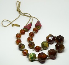 Collana vintage in resina marca Ugo Correani Made in Italy. Vintage necklace.