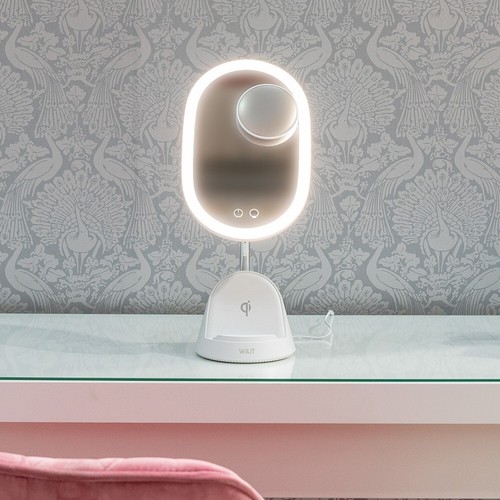 Magnifying make mirror - make,