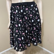 Women’s Black Figures