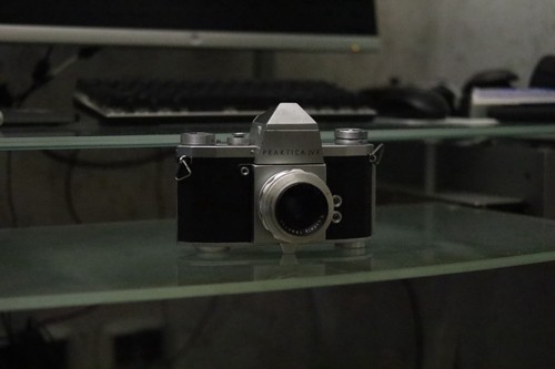 Fotocamera analogica praktica - analogica,