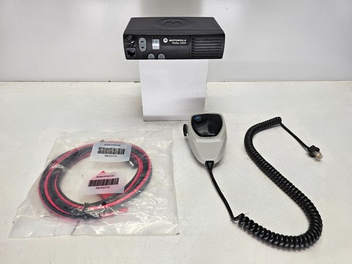 Motorola cm200 uhf - uhf, 438-470