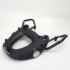 GIVI Monokey Top Case Fitting