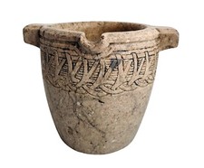 Mortaio pietra con - in,