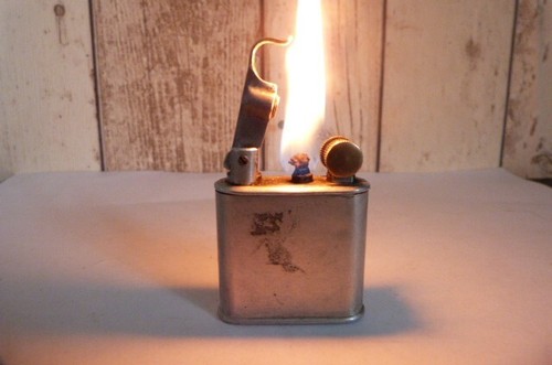 Ancien briquet essence - ancien,