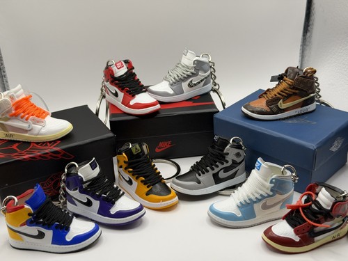 Nike trainer sneaker keyring - nike,