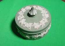 Wedgwood Jasperware Verde Scatola portagioie con Coperchio  England 1962 Vintage