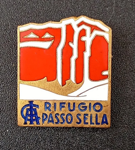 Distintivo cai rifugio - cai, passo