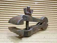 Vecchio Vintage Raro Unico Fatto a Mano Pesante Rustico Ferro Pinze Morsa Fix