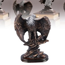 lvifloae Statua dell'Aquila in