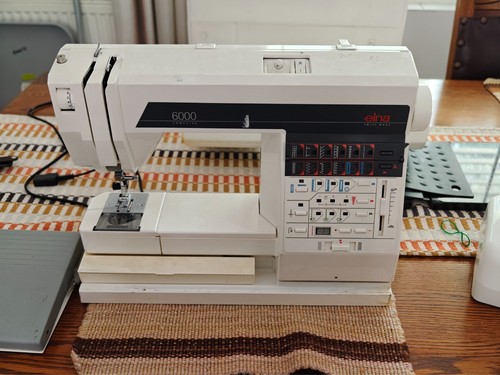 Macchina cucire computer - macchina,