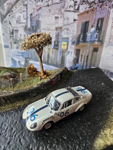 Abarth 2000gt targa - 1/43,