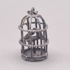 Antico ciondolo/pendente