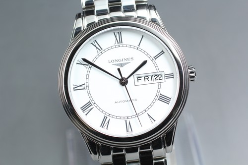 Con scatola orologio - [con,