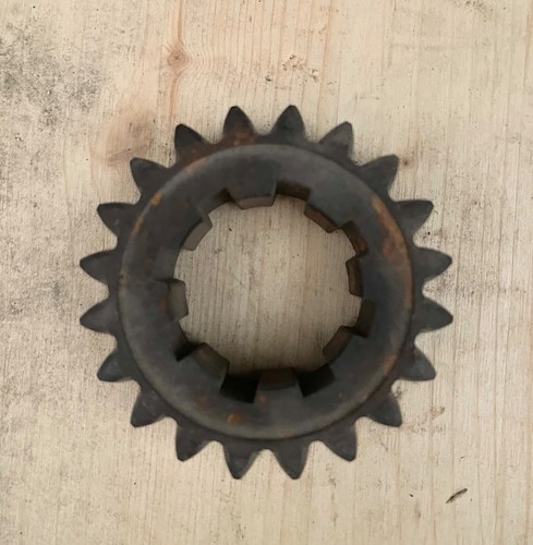 Ingranaggio originale trattore