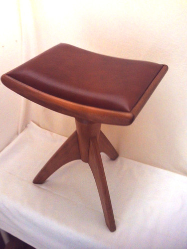 Sgabello pianoforte altezza