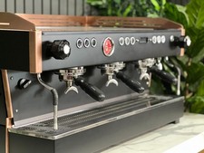 MACCHINA DA CAFFÈ ESPRESSO PERSONALIZZATA LA MARZOCCO LINEA PB 3 GROUP NERO...