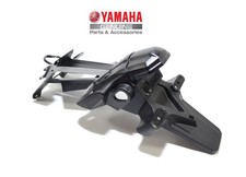 Porta targa frecce parafango posteriore originale Yamaha per MT07 del 2021 2024