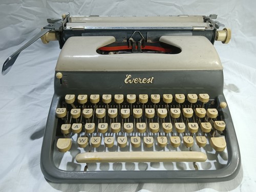 Macchina scrivere everest - scrivere,