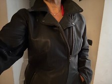 GIUBBOTTO MOTO PELLE TRIUMPH DONNA con protezioni usato 3 volte perfetto