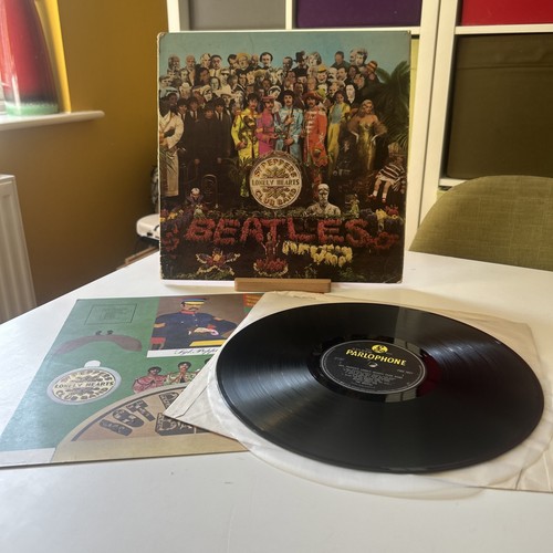 Beatles sgt pepper uk - pepper,