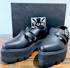 Scarpe TUK con fibbia grande