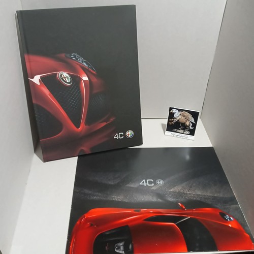 Lobro alfa romeo libro - alfa, 4c