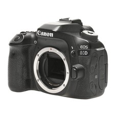 Canon EOS 80D circa 27.000