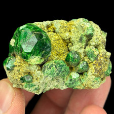 Granato demantoide verde