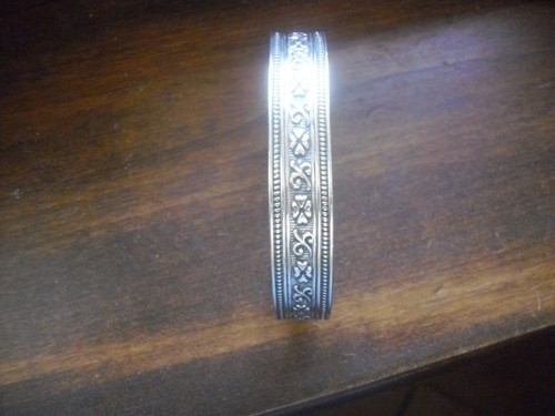 Vecchio bracciale rigido - vecchio,