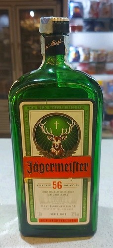 Bottiglia vuota jagermeister - vuota,