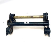 5DSF14200000 SUPPORTO MOTORE OSCILLANTE YAMAHA MAJESTY 125 2006