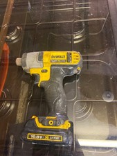 Avvitatore a percussione