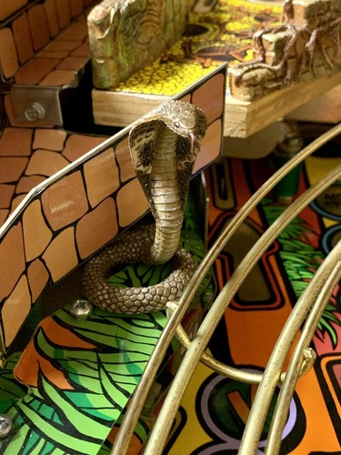 Indiana jones flipper cobra - jones,