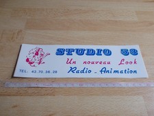 Adesivo Radio, Animazione STUDIO 53