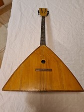 Rara Balalaika sovietica a 6